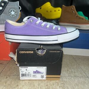 women’s lavender converse
